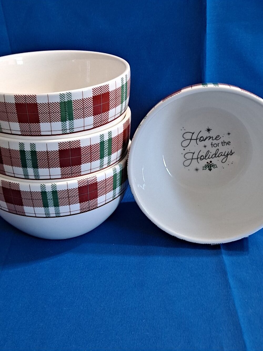 Set 4 Royal Norfolk CHRISTMAS 5 1/2 SOUP BOWLS "Home for the Holidays" Plaid Red